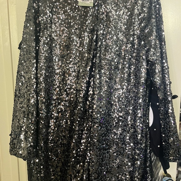 Brand New Grey Sequin mini Dress from H&M NWT size XL - Picture 2 of 2